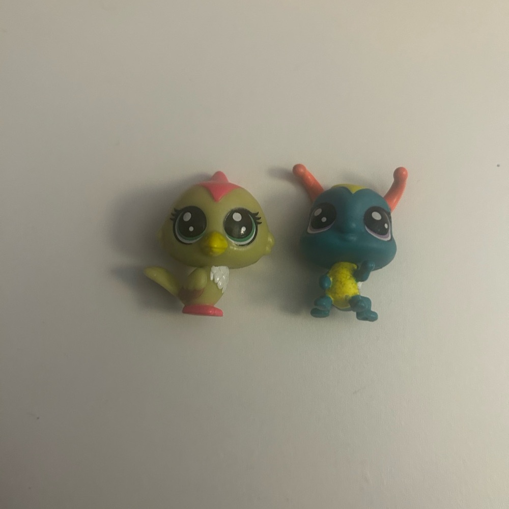 Littlest Pet Shop Yellow and Teal Animal Duo